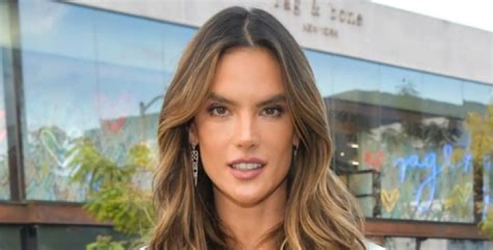 Alessandra Ambrosio Bra Size, Age, Weight, Height, Measurements