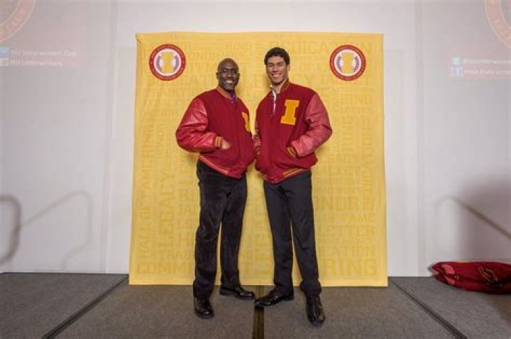 Allen Lazard age, height, ethnicity, family, college, 40 time, draft, trade, net worth, Instagram