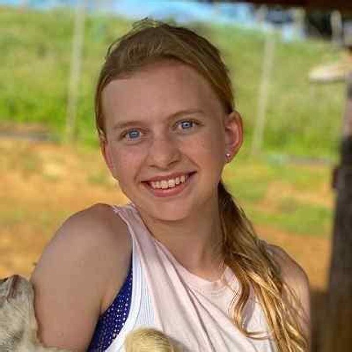 Alyssa FamilyFunPack Biography - Facts, Childhood, Family Life & Achievements