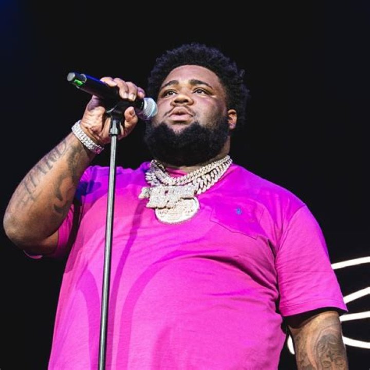 American Rapper and Singer Rod wave Involved in a Near Death Accident