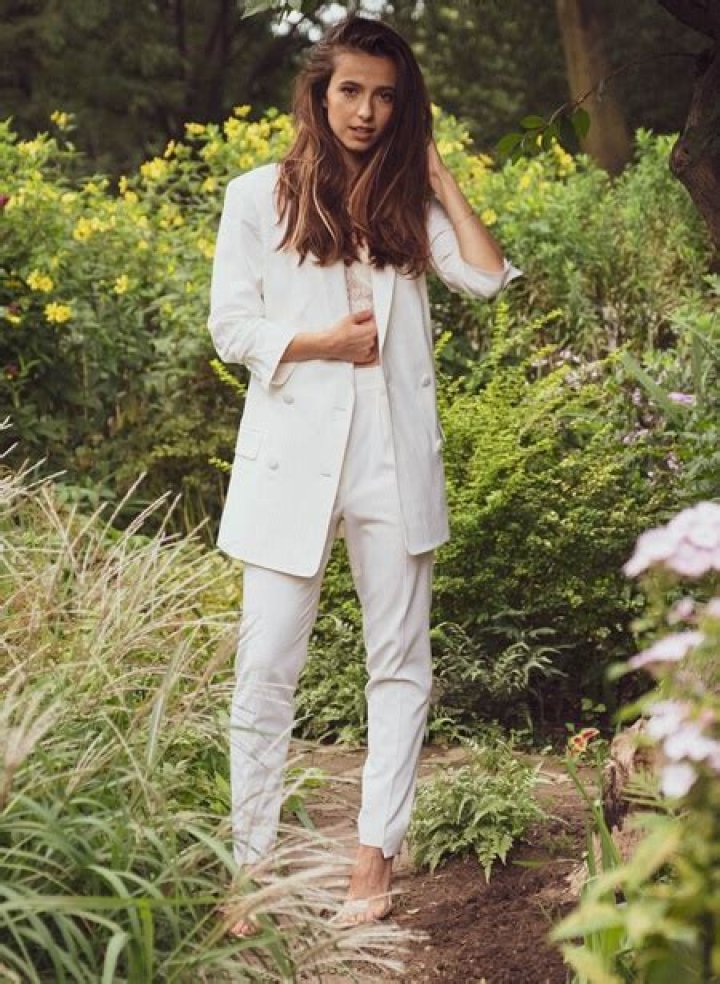 Anjelica Bette Fellini Body Measurements Height Weight Stats Facts