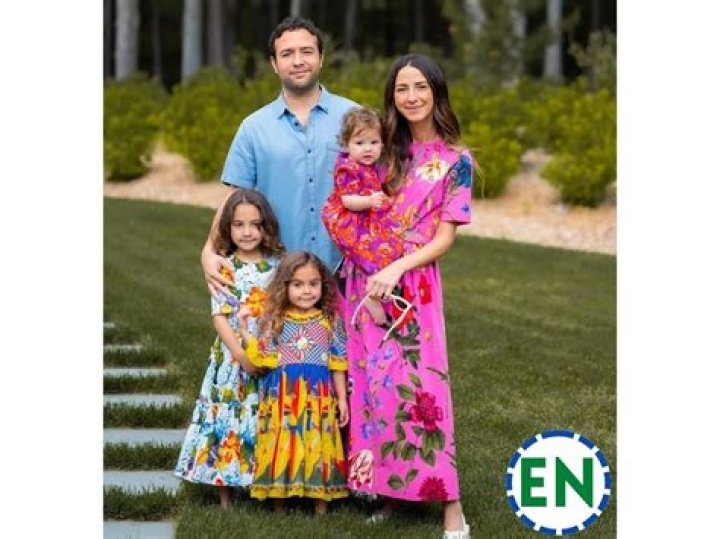 Arielle Charnas Bio, Wiki, Age, Height, Husband, Daughters, COVID 19, Apology, Net Worth