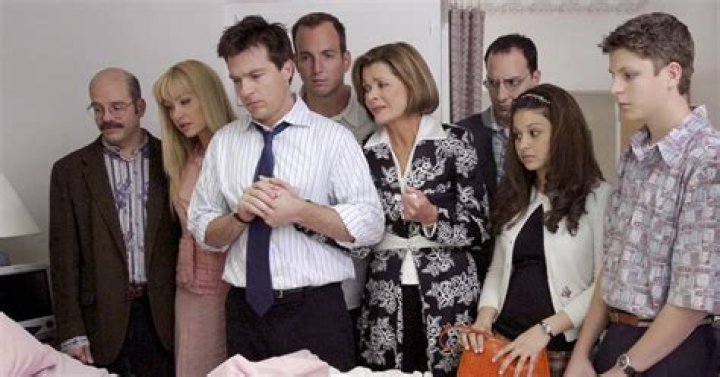 Arrested Development Season 4 Will Have Longer Episodes And Nudity