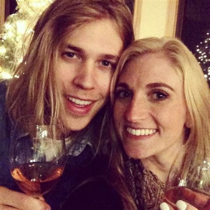 Meet his older sister Ashley Butler