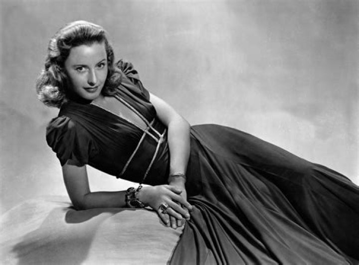 Barbara Stanwyck Biography - Facts, Childhood, Family Life & Achievements