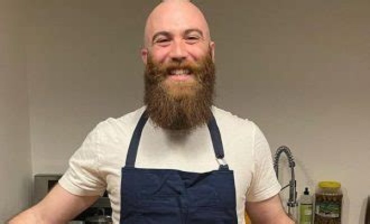 
Ben Gingi Height, Weight, Net Worth, Age, Birthday, Wikipedia, Who, Nationality, Biography 