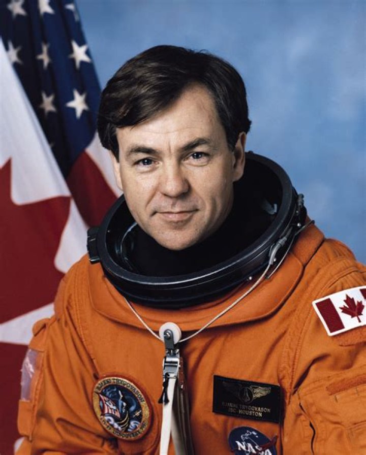 Bjarni Tryggvason Biography - Childhood, Life Achievements & Timeline