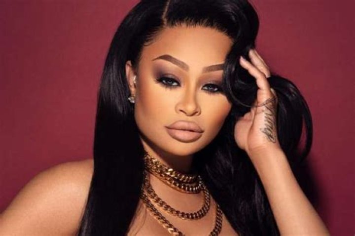 Blac Chyna Makes Jaws Drop With These Racy Swimsuit Photos, Showing Off Her Generous Curves – Fans Are Completely Shocked By The Daring High-Cut!