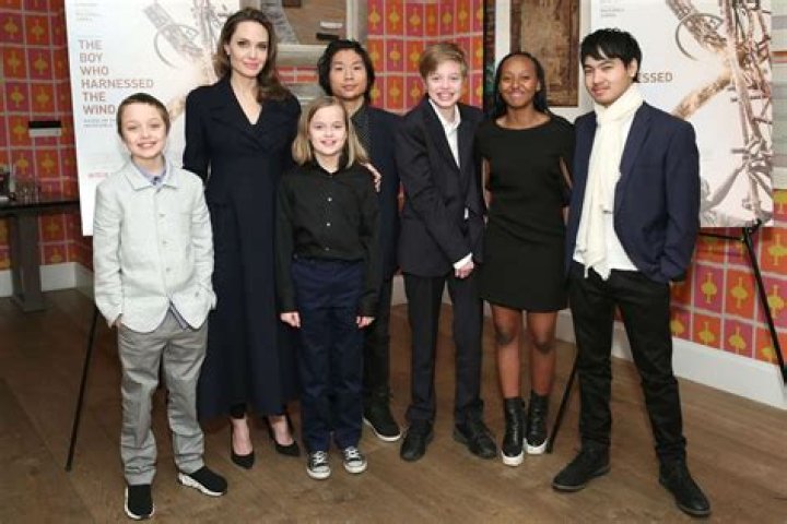 Brad Pitt Still Hasn’t Reconnected With His Oldest Son, Despite Angelina Jolie’s Efforts To Help