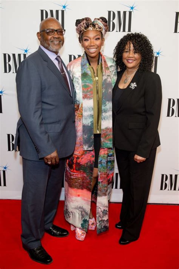 Brandy Norwood Height, Weight, Net Worth, Age, Birthday, Wikipedia, Who, Nationality, Biography