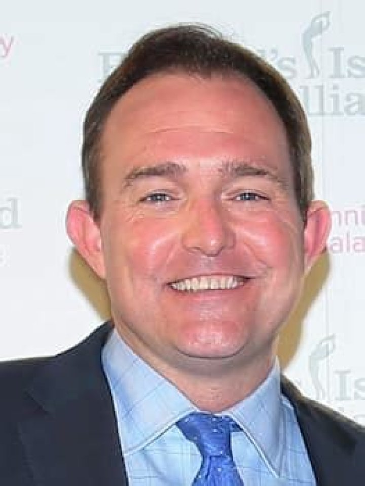 Brian Sullivan Bio, Age, Family, Wife, Kids, CNBC, Racing, Salary