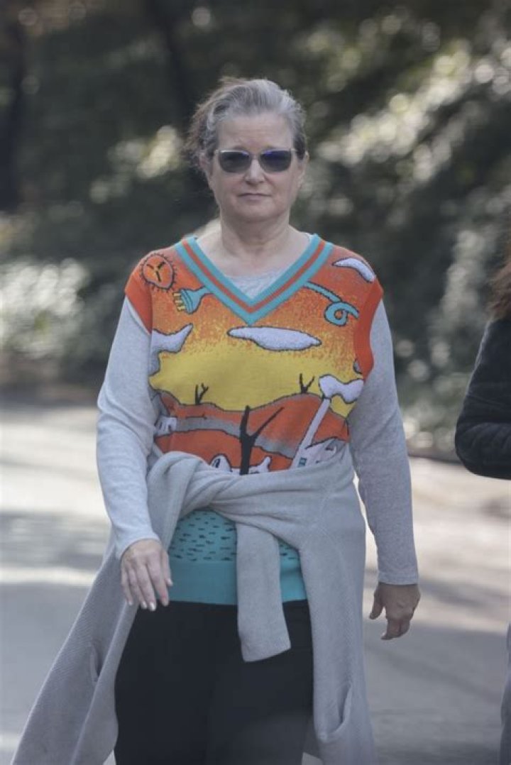 Bridget Fonda Biography - Facts, Childhood, Family Life & Achievements