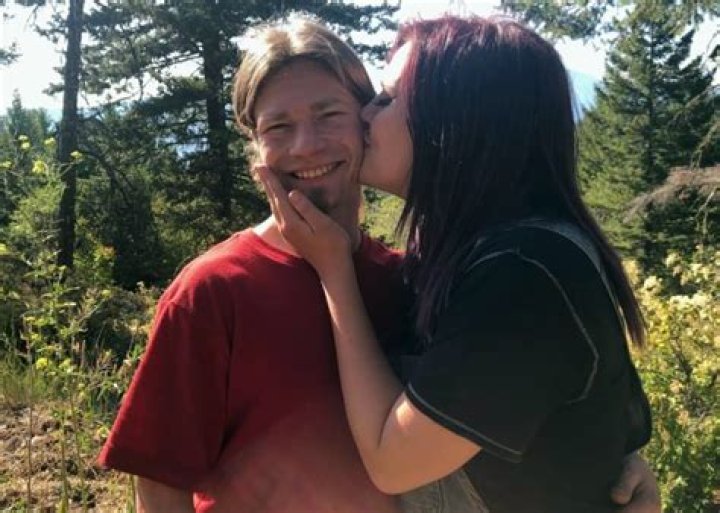 Bullies Drive Alaskan Bush People’s Bear Brown And Raiven Adams Off Instagram