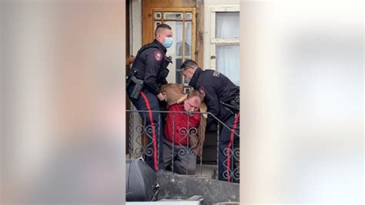 
Canadian Pastor Artur Pawlowski’s Wife Supports Him During The Arrest 