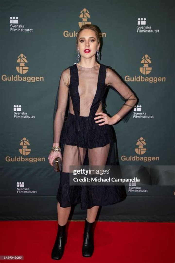 Carla Sehn Wiki, Age, Boyfriend, Height, Net worth & Family