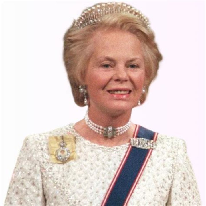 Caroline Cameron Age, Wiki, Biography, Wife, Children, Salary, Net Worth, Parents