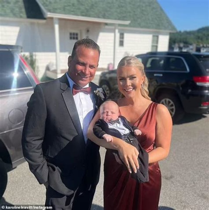 Carolyn Stellar Net Worth, Income, Salary, Earnings, Biography