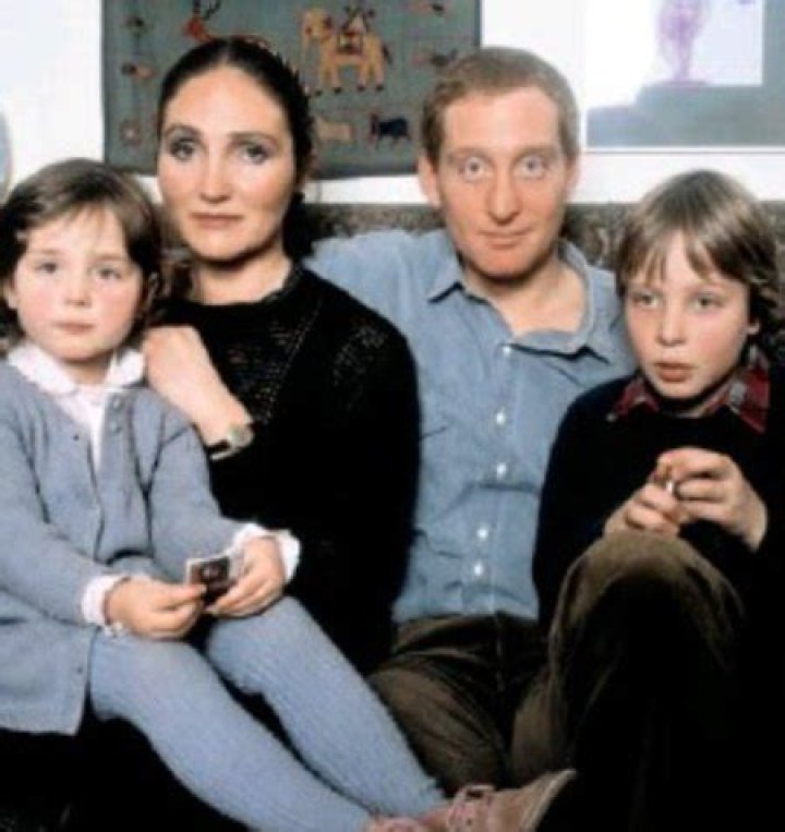 Charles Dance family, wife, children, parents, siblings