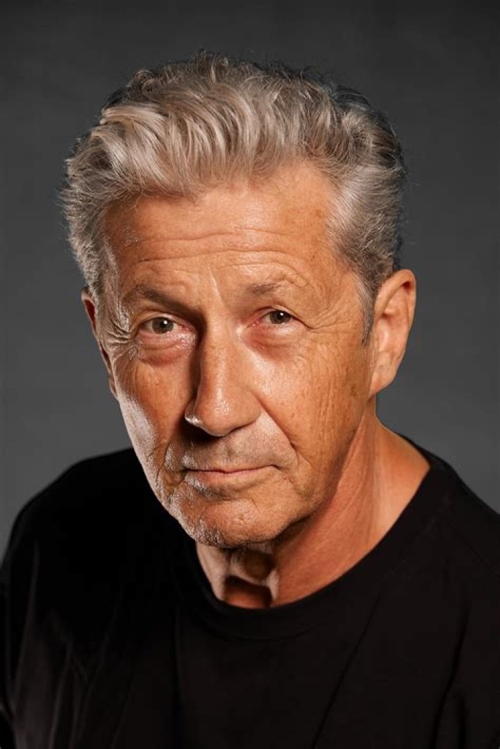 Charles Shaughnessy Biography - Facts, Childhood, Family Life & Achievements