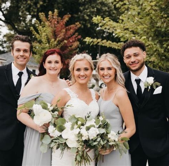 Chelsea Laden Bio, Wiki, Age, Family, Boyfriend, TV Shows, Ice Hockey and Net Worth