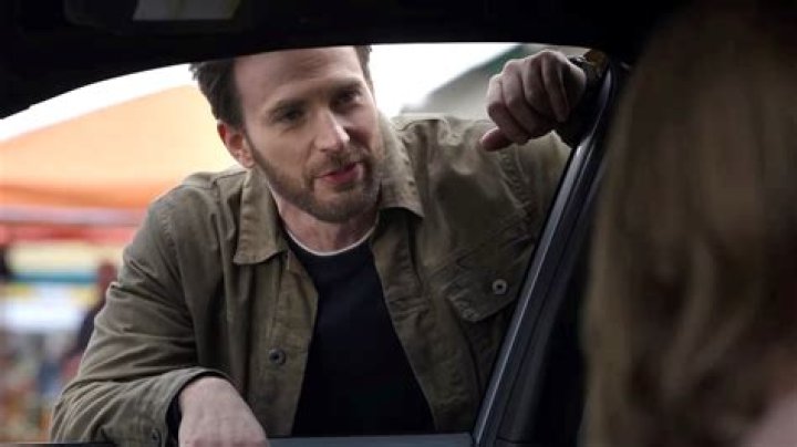 Chris Evans reveals how he wrangled his MCU buddies into stopping by ‘Ghosted’