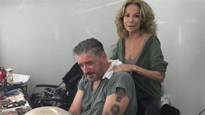 Craig Ferguson: Wife, net worth, tattoos, smoking & body facts
