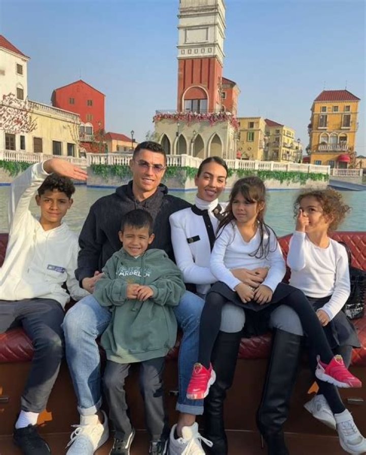 Cristiano Ronaldo siblings names, age, birthdays, jobs, family, Instagram, net worth