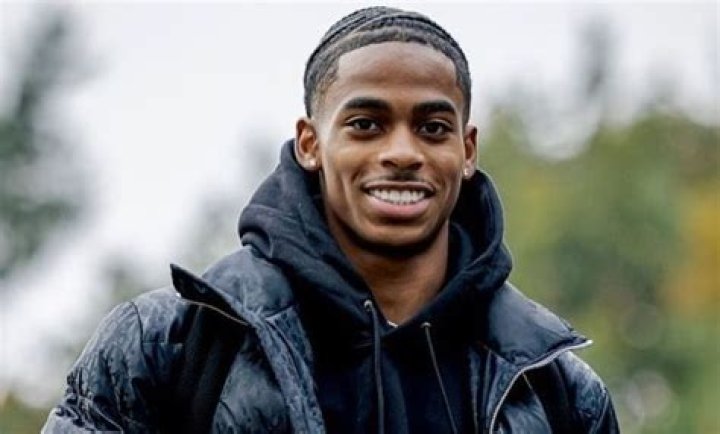 Crysencio Summerville family, parents, siblings, girlfriend