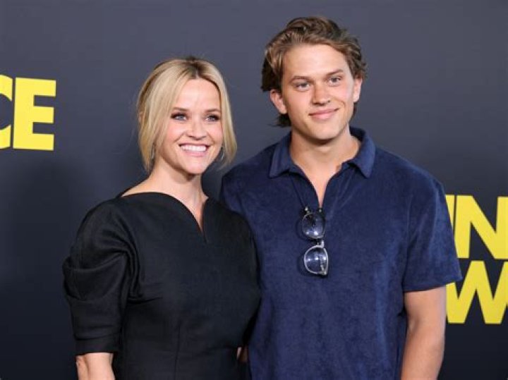 Deacon Reese Phillippe Bio, Wiki, Age, Height, Ryan Phillippe, Reese Witherspoon, Song and Net Worth