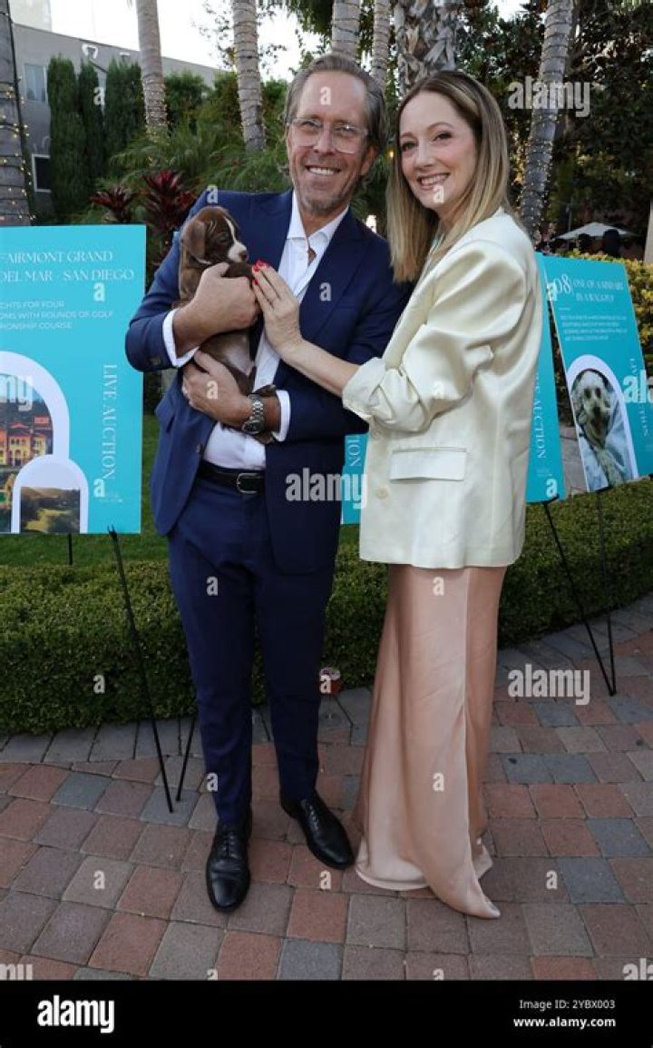 Dean E. Johnsen Height, Weight, Net Worth, Age, Birthday, Wikipedia, Who, Instagram, Biography