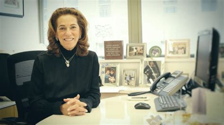 Debrah Lee Charatan Height, Weight, Net Worth, Age, Birthday, Wikipedia, Who, Nationality, Biography