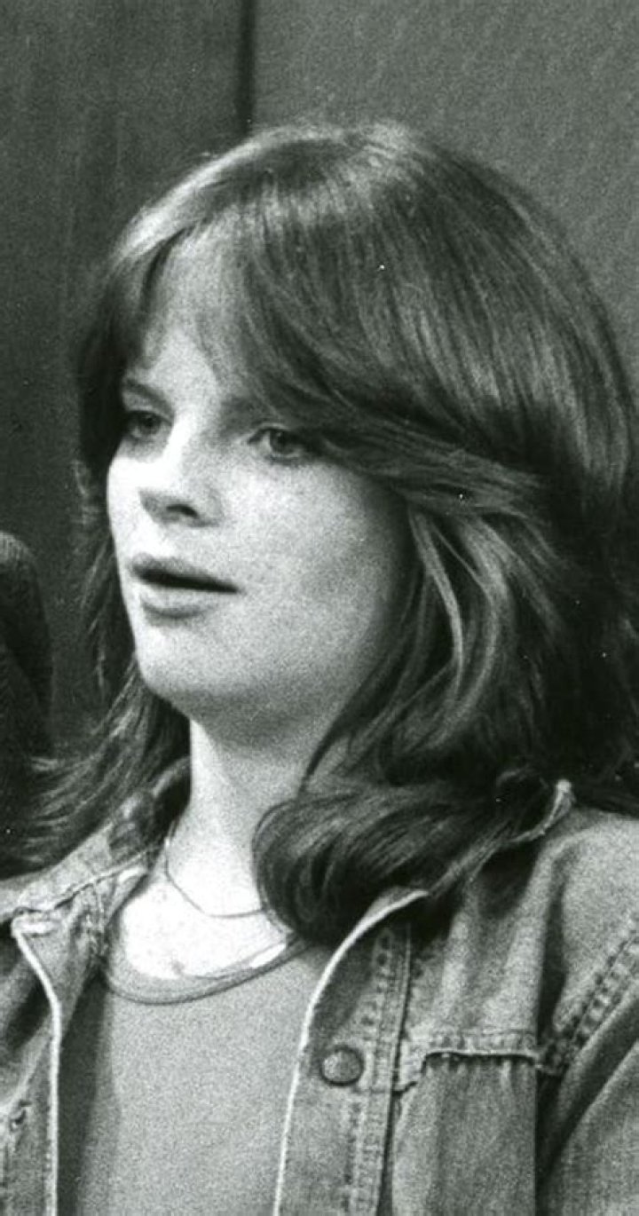 Debralee Scott Biography - Facts, Childhood, Family Life & Achievements