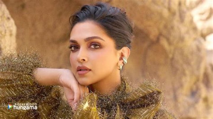 Deepika Padukone Biography - Facts, Childhood, Family Life & Achievements