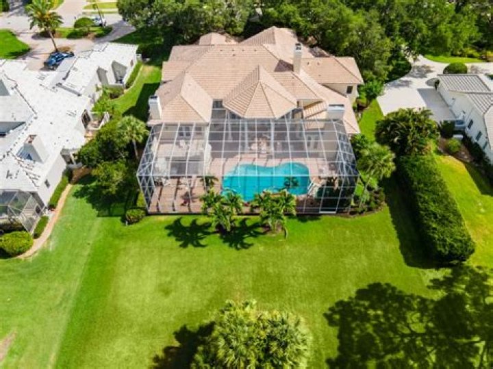 Where does Dick Vitale live?