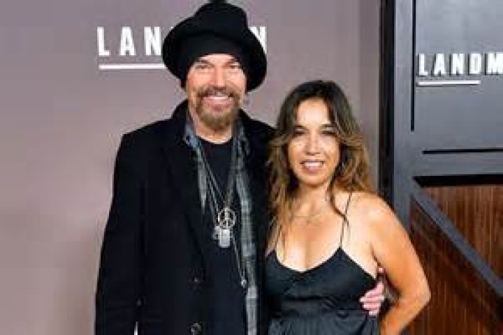 
Does Joe Thornton Have A Girlfriend? Everything To Know About His Dating Life 