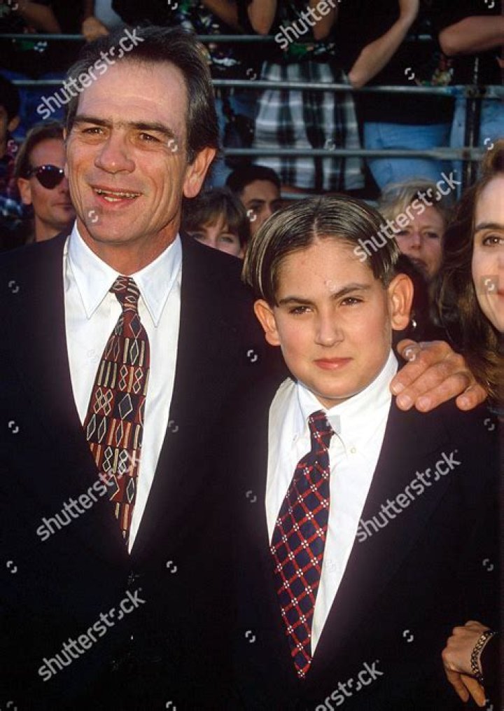 Does Tommy Lee Jones have a son?