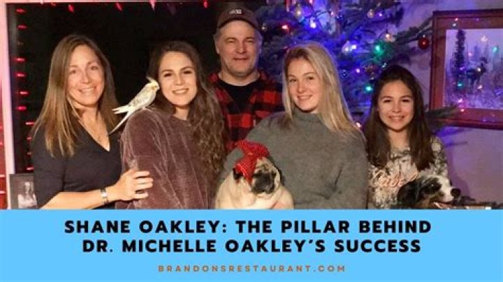 Dr. Michelle Oakley Husband, Married, Net Worth, Age, Height, Kids, Bio