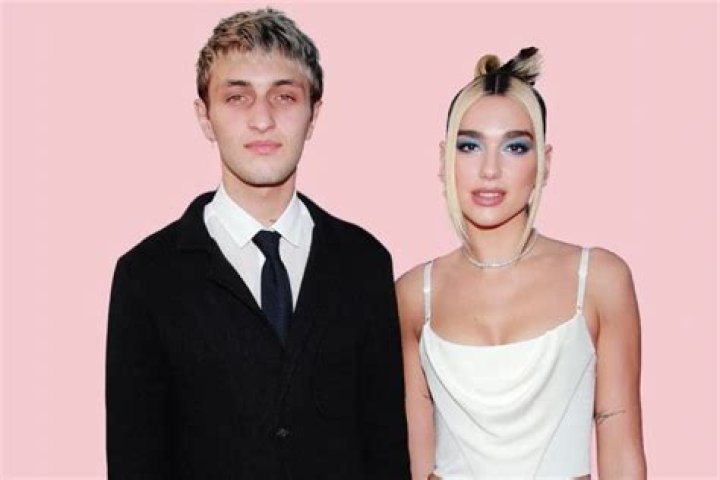 Dua Lipa Gushes Over ‘Angel Boy’ Anwar Hadid And His Amazing Surprise After Her Grammys Win!