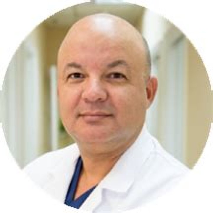 Dr. Eduardo Reyes, MD – Hialeah, FL