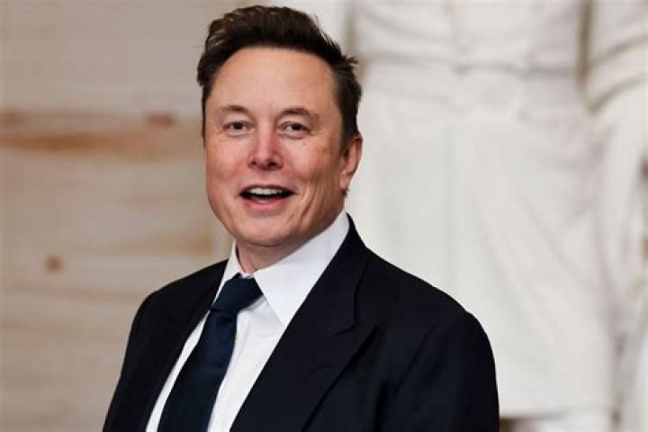 Elon Musk Biography - Facts, Childhood, Family Life & Achievements