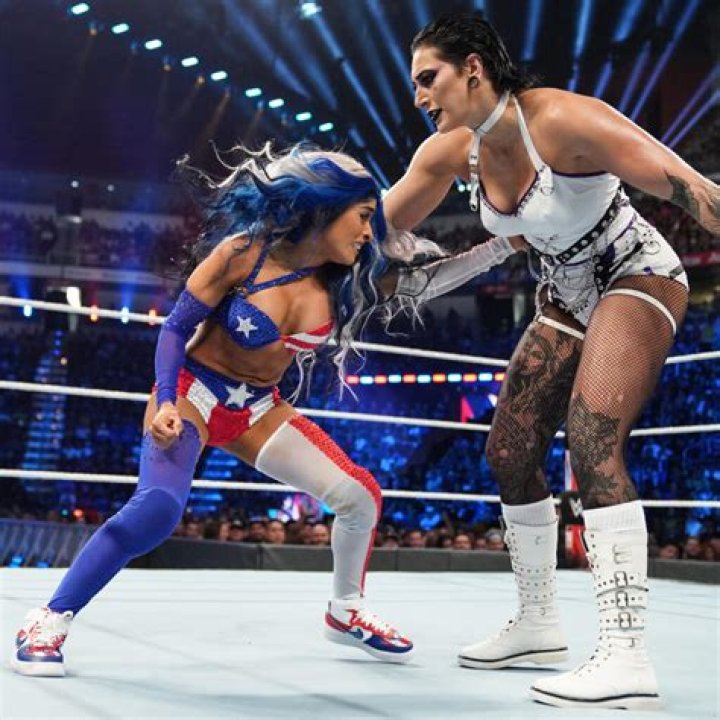 
Emilio Vega Height, Weight, Net Worth, Age, Birthday, Wikipedia, Who, Instagram, Biography 