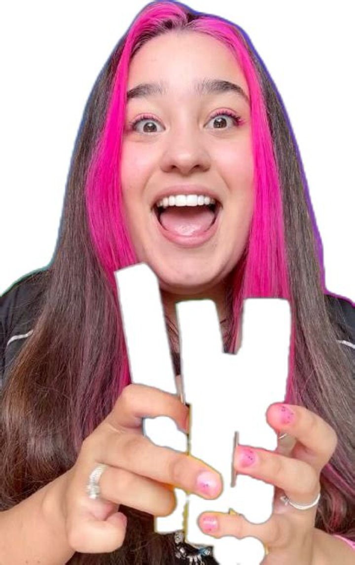 Emilly Vick Height, Weight, Net Worth, Age, Birthday, Wikipedia, Who, Instagram, Biography