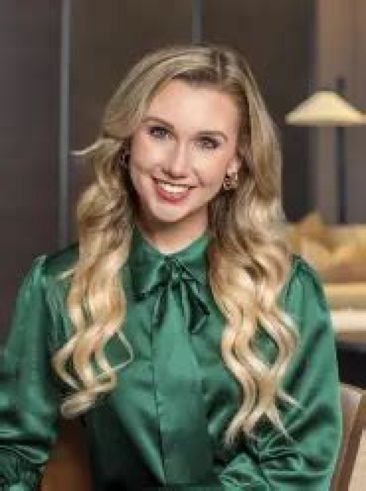 Dr. Emily Komarczyk, MD – Delray Beach, FL