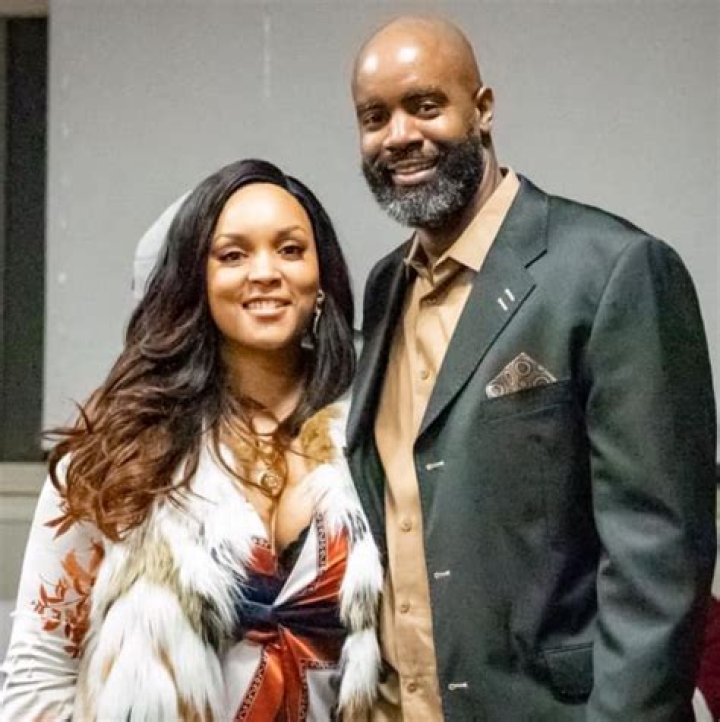 Emoni Bates Biography, Family, Career, Girlfriend, Heritage, Net Worth