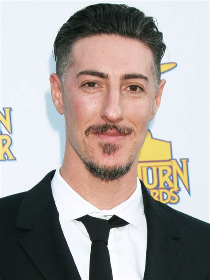 Eric Balfour Bio, Wiki, Age, Height, Family, Wife, Actor, Movies, and Net Worth.