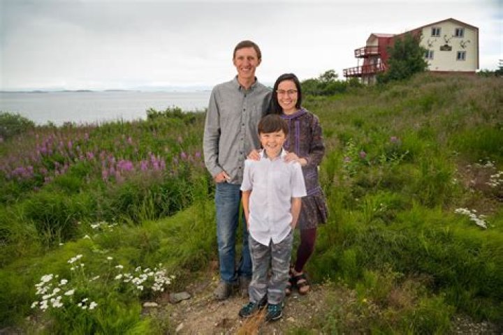 Erik Salitan Bio, Wiki, Age, Height, Family, Wife, Wedding, Life Below Zero, Career and Net Worth