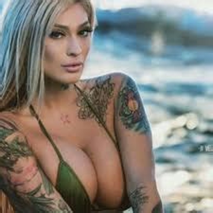 Esther Hanuka Age, Wiki, Biography, Height, Husband, Instagram