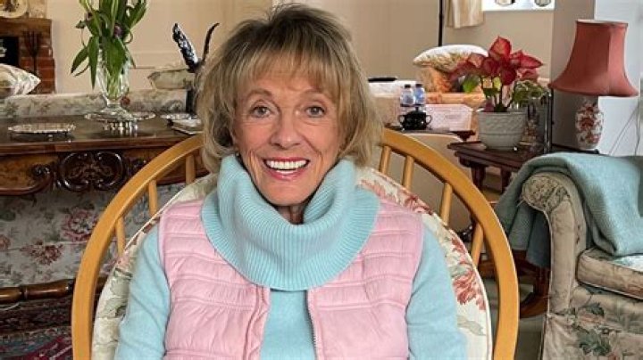 Esther Rantzen Biography - Facts, Childhood, Family Life & Achievements