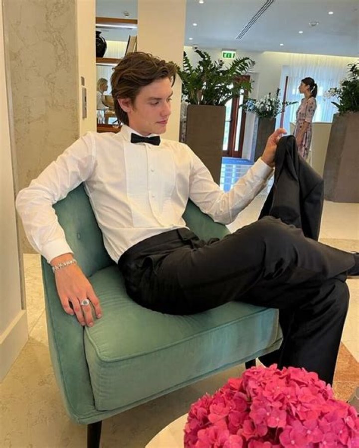 Ethan Wacker (Actor) Wiki, Biography, Age, Height, Weight, Girlfriend, Net Worth, Career, Facts