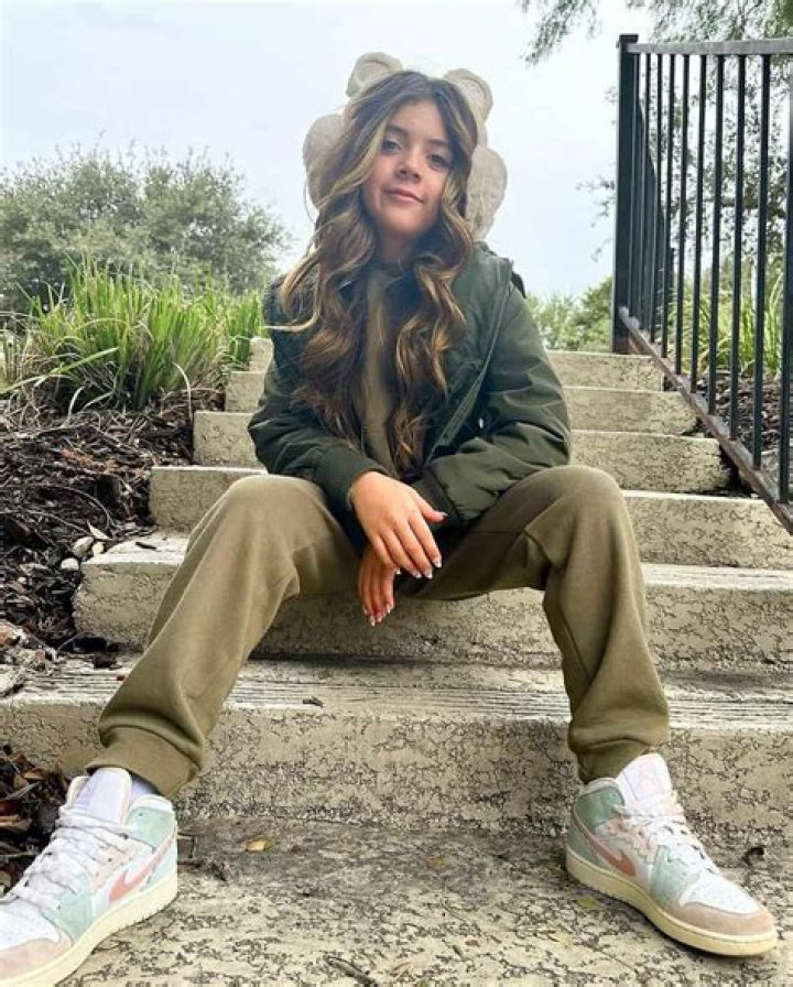 Faye Knightly – Bio, Facts, Family